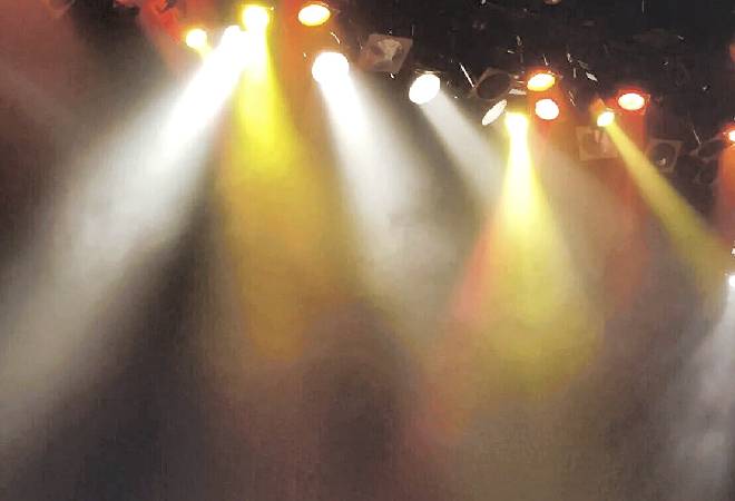 一位獲得のはずが出演取消に…フリーランス女優の苦悩|探偵利用事例