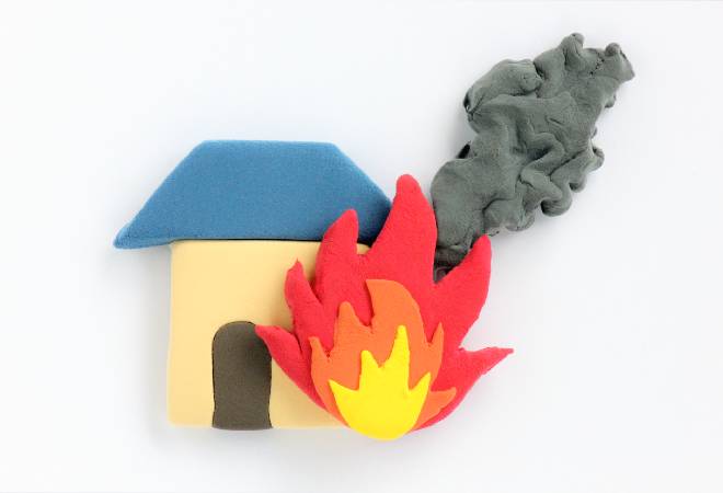 火事のあと、保管していた現金が消えた…|探偵利用事例
