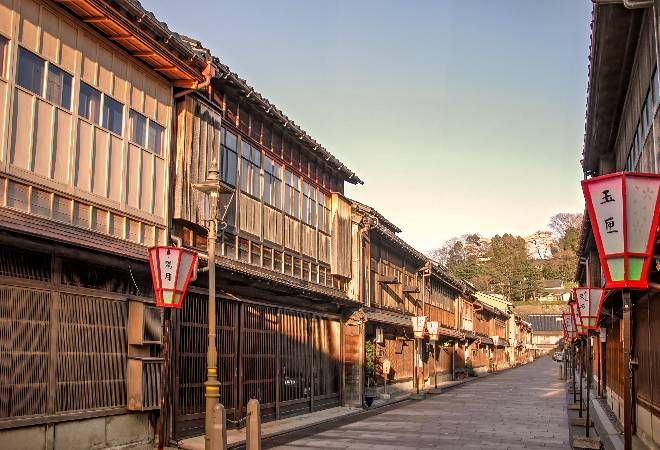 観光名所の落書き被害。犯人を突き止めたい|探偵利用事例