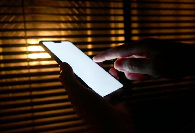 SNSで突然名指し中傷投稿｜40代男性高校教師からの調査相談